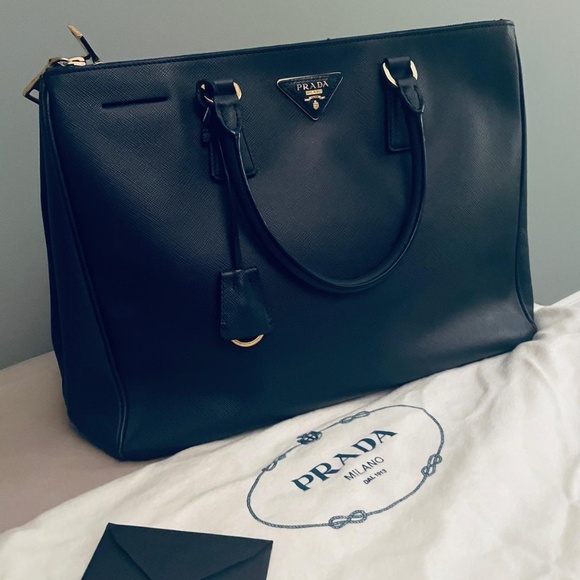 Prada Saffiano Galleria Double Zip Large tote - Picture 2 of 5
